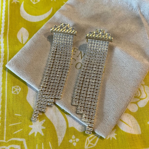 Kendra Scott Gold Drop Earrings - Picture 1 of 1